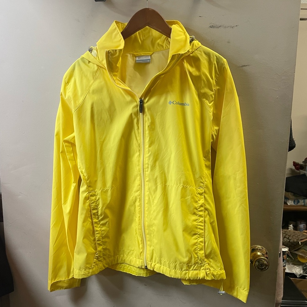Columbia full zip, size XL, hooded nylon rain jacket